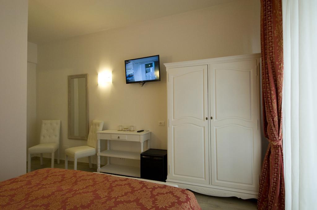 Atlantis Affittacamere 3*