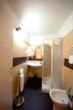 Atlantis Affittacamere 3*